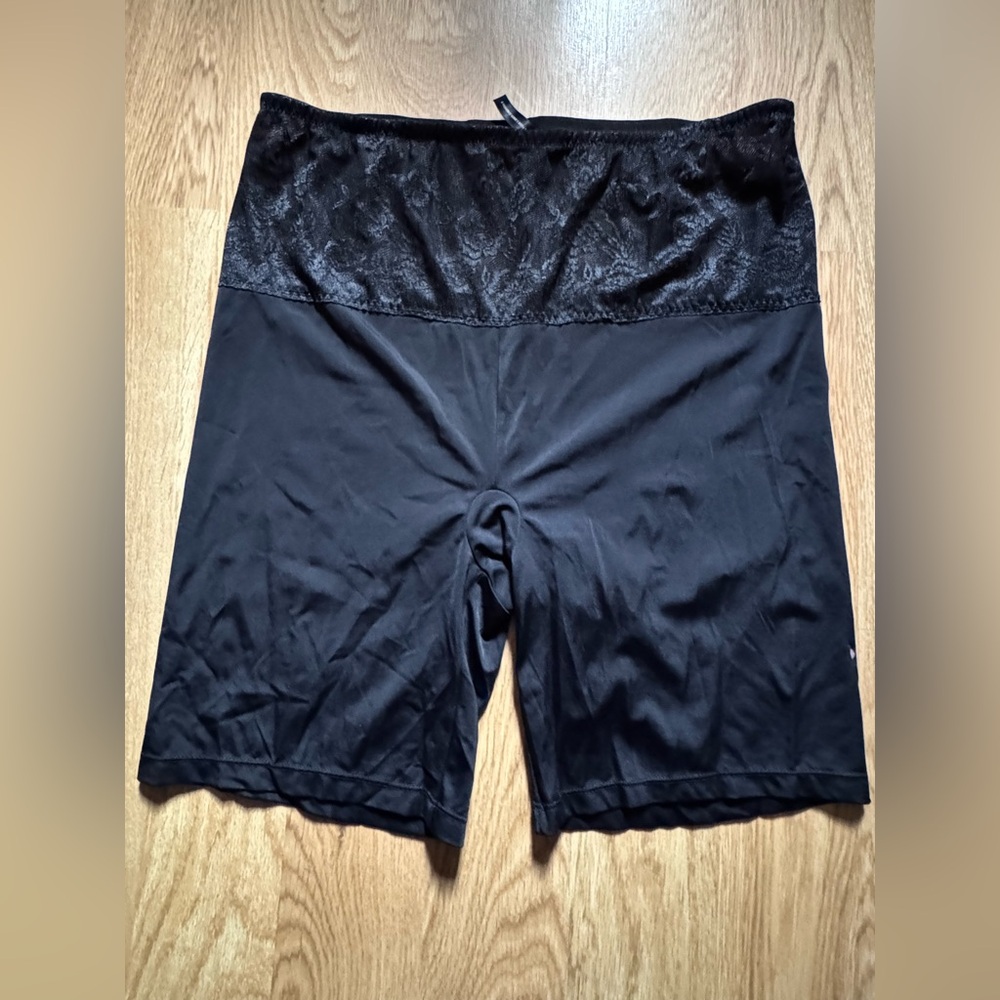 Black Torrid Curve Lace Trim Shape-wear Size 3